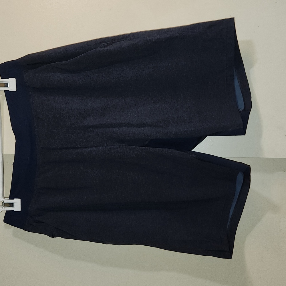 Lululemon☆ T.H.E Short 9" - Picture 3 of 9